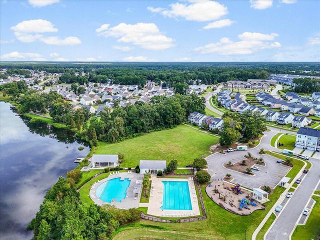 578 Crossland Drive, Moncks Corner, SC 29461