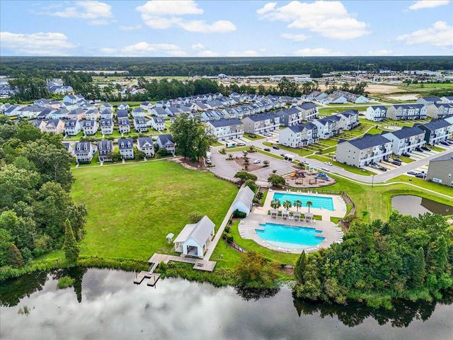 578 Crossland Drive, Moncks Corner, SC 29461