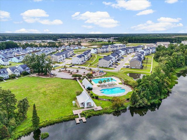 578 Crossland Drive, Moncks Corner, SC 29461