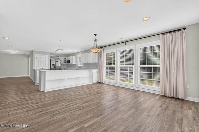 4461 Sweetbay Drive SE, Southport, NC 28461
