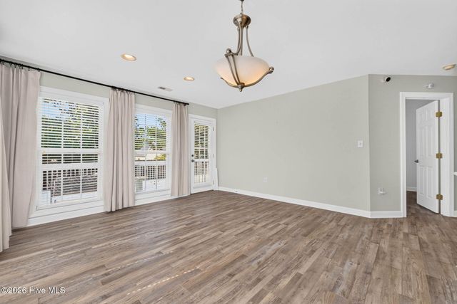 4461 Sweetbay Drive SE, Southport, NC 28461