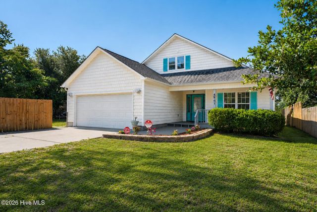 4461 Sweetbay Drive SE, Southport, NC 28461