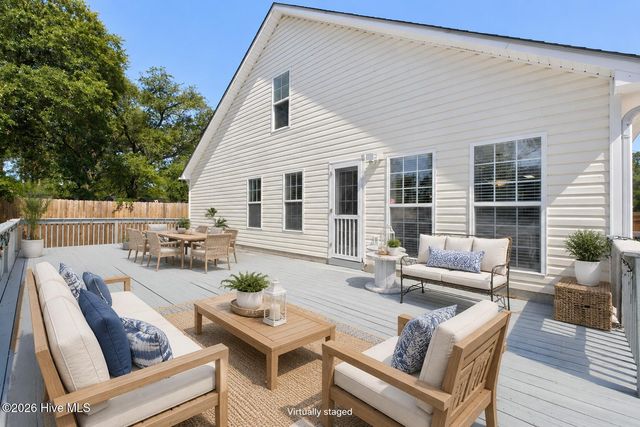 4461 Sweetbay Drive SE, Southport, NC 28461