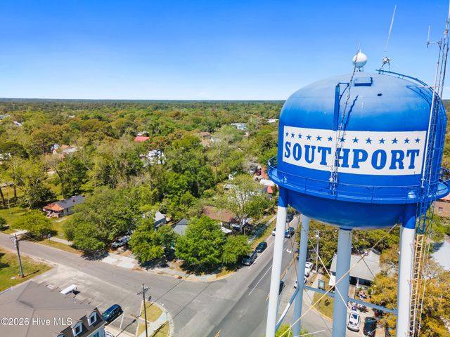 4461 Sweetbay Drive SE, Southport, NC 28461