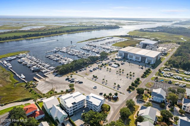 4461 Sweetbay Drive SE, Southport, NC 28461