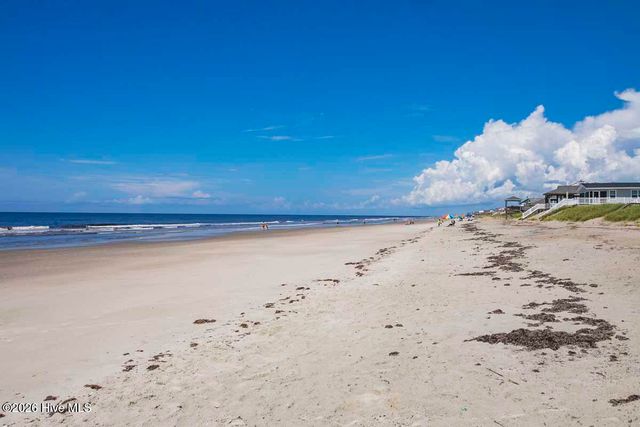 4461 Sweetbay Drive SE, Southport, NC 28461