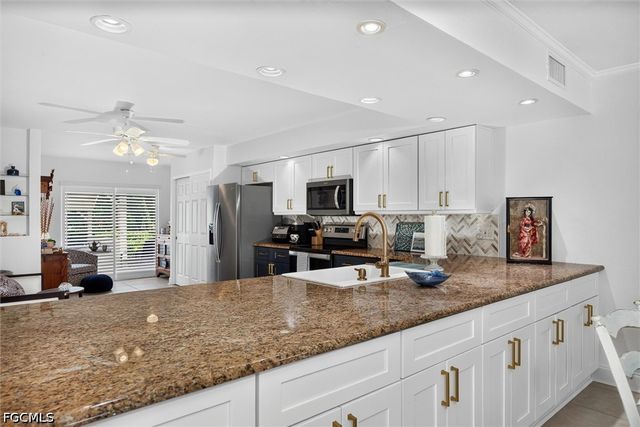 16424 Timberlakes DR 102, Fort Myers, FL 33908