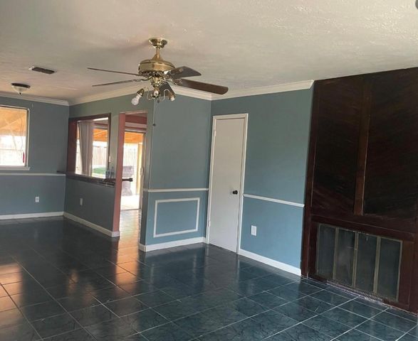 10751 Corona Lane, Houston, TX 77072