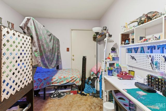 1320 Castaic Avenue, Bakersfield, CA 93308