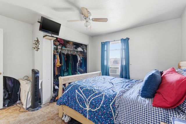 1320 Castaic Avenue, Bakersfield, CA 93308
