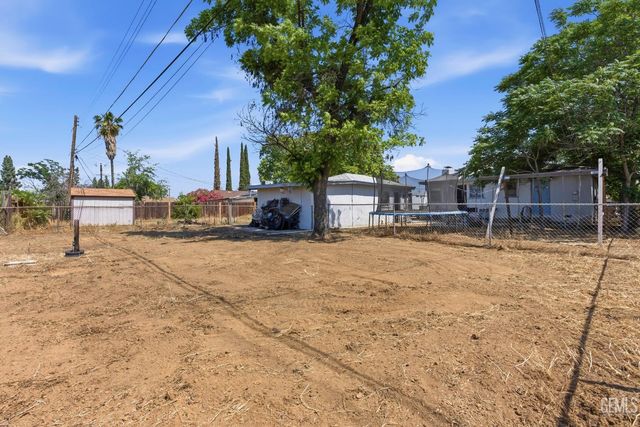 1320 Castaic Avenue, Bakersfield, CA 93308