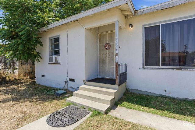 1320 Castaic Avenue, Bakersfield, CA 93308