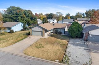 142 Champion St, Haysville, KS 67060
