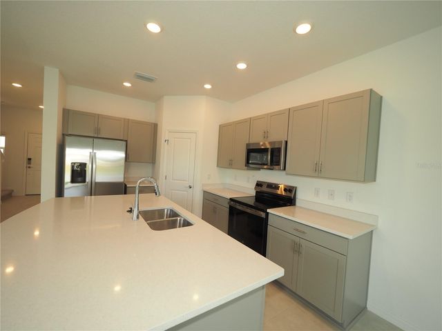 5872 BISCOTTI STREET, Nokomis, FL 34275