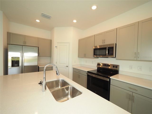 5872 BISCOTTI STREET, Nokomis, FL 34275