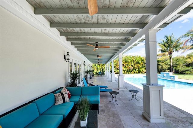 537 E Causeway Boulevard, Vero Beach, FL 32963