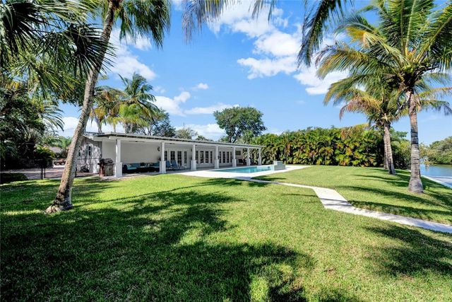 537 E Causeway Boulevard, Vero Beach, FL 32963