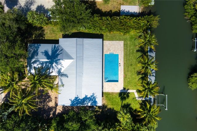 537 E Causeway Boulevard, Vero Beach, FL 32963