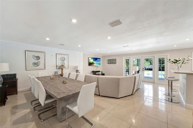 537 E Causeway Boulevard, Vero Beach, FL 32963