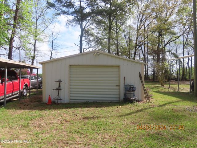 401 British Road, Kinston, NC 28501