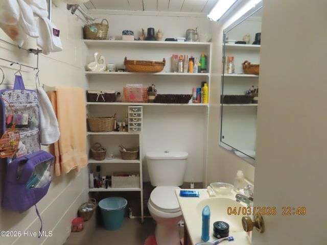 401 British Road, Kinston, NC 28501