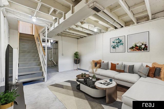 12216 Bel Drive, Omaha, NE 68144