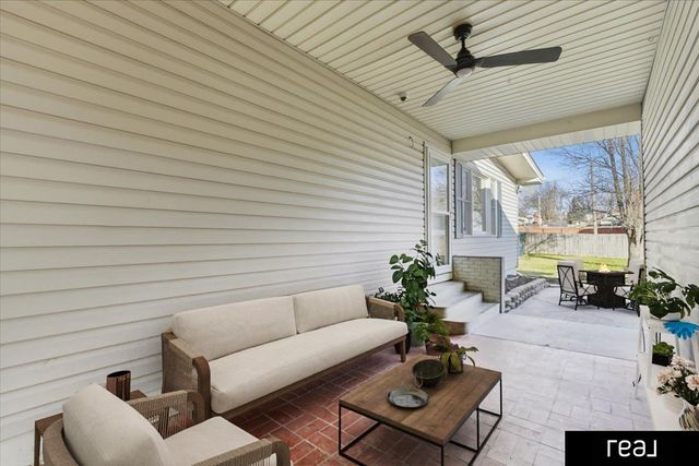 12216 Bel Drive, Omaha, NE 68144