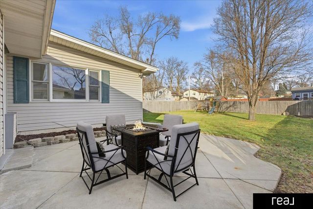 12216 Bel Drive, Omaha, NE 68144