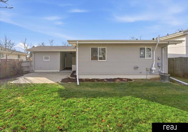 12216 Bel Drive, Omaha, NE 68144