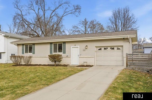 12216 Bel Drive, Omaha, NE 68144