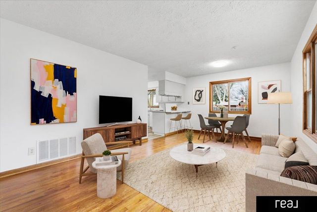 12216 Bel Drive, Omaha, NE 68144