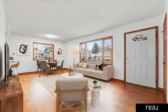 12216 Bel Drive, Omaha, NE 68144