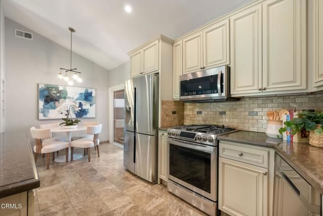 1544 La Loma Road, Pasadena, CA 91105