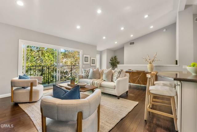 1544 La Loma Road, Pasadena, CA 91105