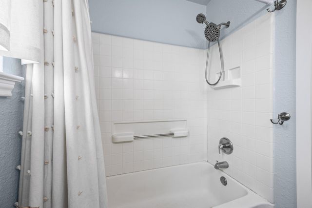 6809 Sabrina DR, Austin, TX 78747