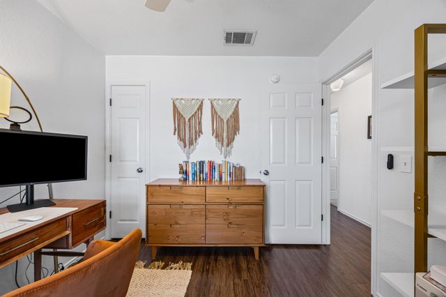 6809 Sabrina DR, Austin, TX 78747