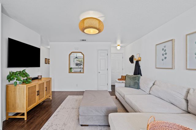 6809 Sabrina DR, Austin, TX 78747