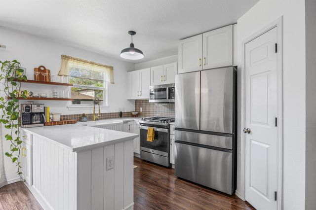 6809 Sabrina DR, Austin, TX 78747