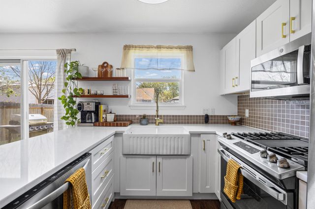 6809 Sabrina DR, Austin, TX 78747