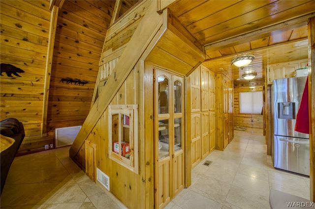 6470 E Crumb Road, Kingman, AZ 86401