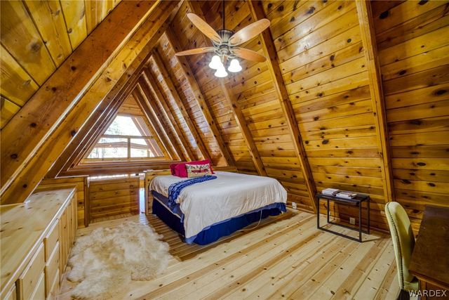 6470 E Crumb Road, Kingman, AZ 86401