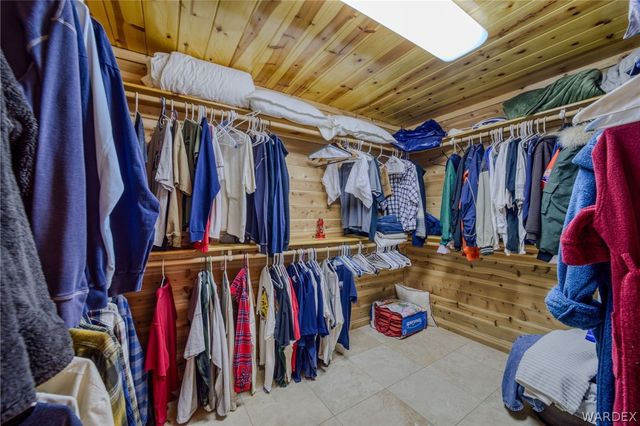 6470 E Crumb Road, Kingman, AZ 86401