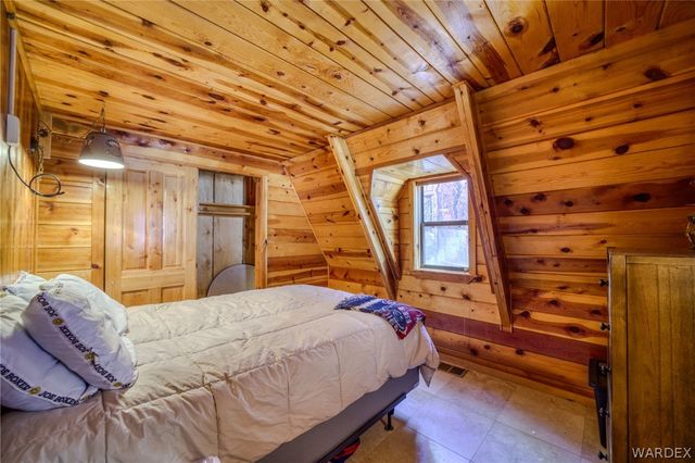 6470 E Crumb Road, Kingman, AZ 86401