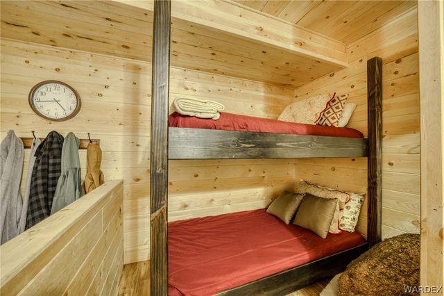 6470 E Crumb Road, Kingman, AZ 86401