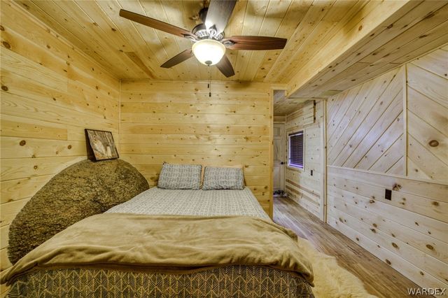 6470 E Crumb Road, Kingman, AZ 86401