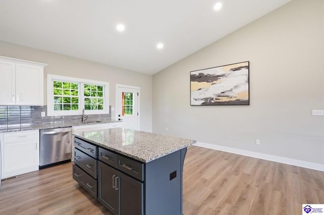 305 Summit Creek Drive, Elizabethtown, KY 42701