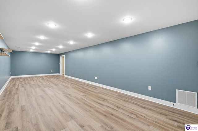 305 Summit Creek Drive, Elizabethtown, KY 42701