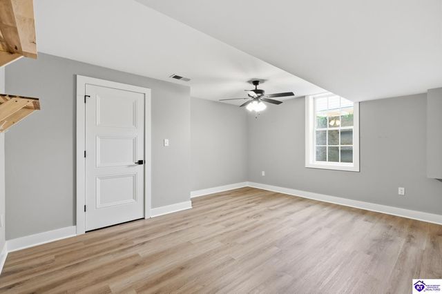 305 Summit Creek Drive, Elizabethtown, KY 42701
