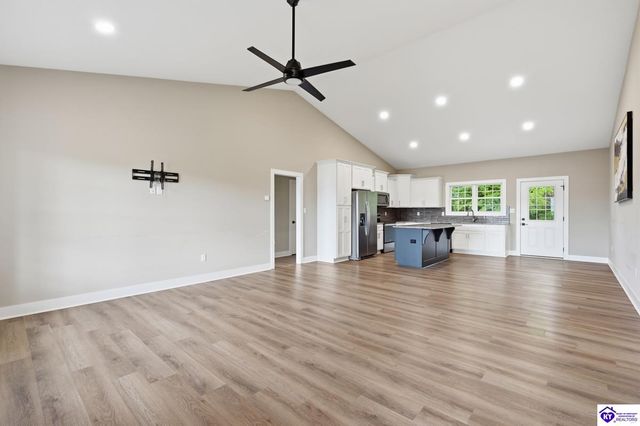 305 Summit Creek Drive, Elizabethtown, KY 42701