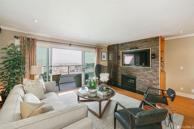 77 Grand View Avenue 301, San Francisco, CA 94114